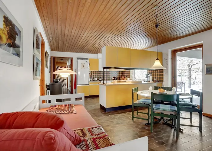 2 Bedroom Pet Friendly In Semesterbostad